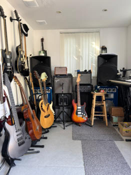 custome_built_Music_Room